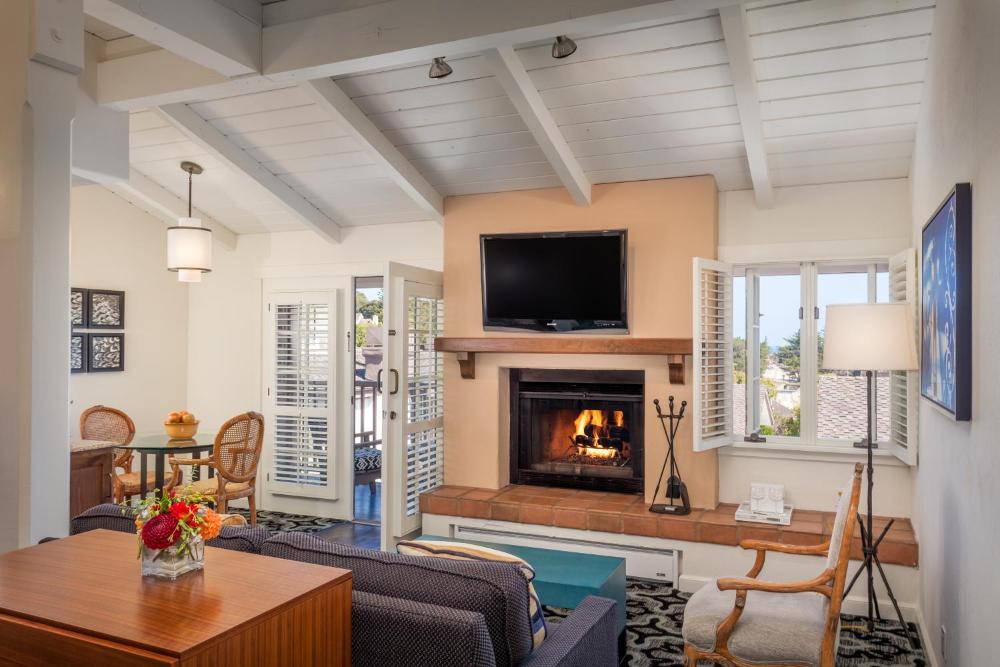 Luxury Junior King Suite interior